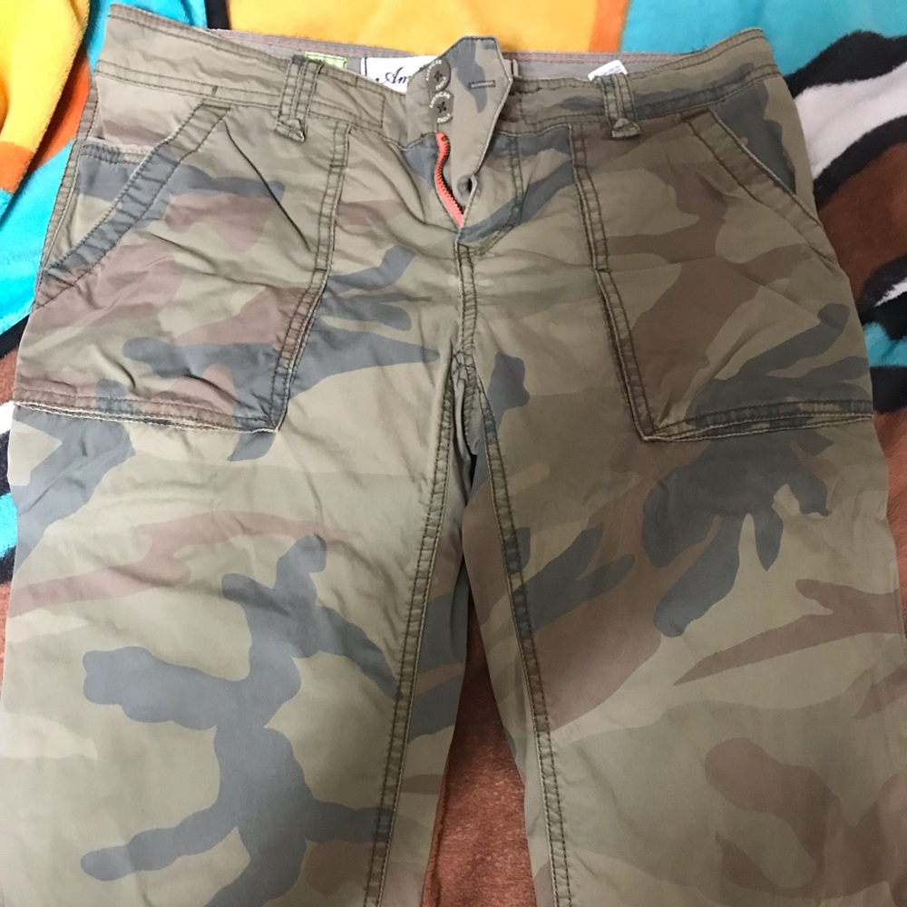 Camp capris